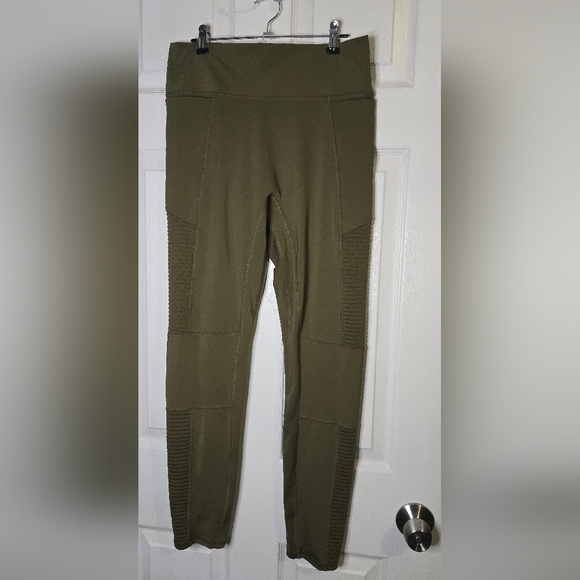 Fabletics Motion365+ High-Waisted Moto Legging 28" - Picture 3 of 9